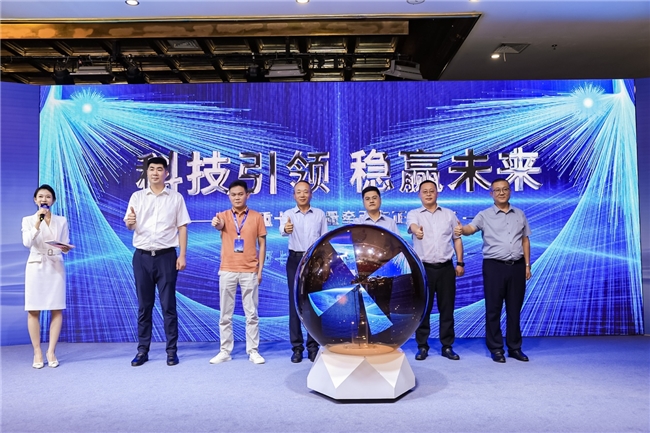 刷新纯电重卡续航新高度，宇通600度纯电牵引车新品上市！