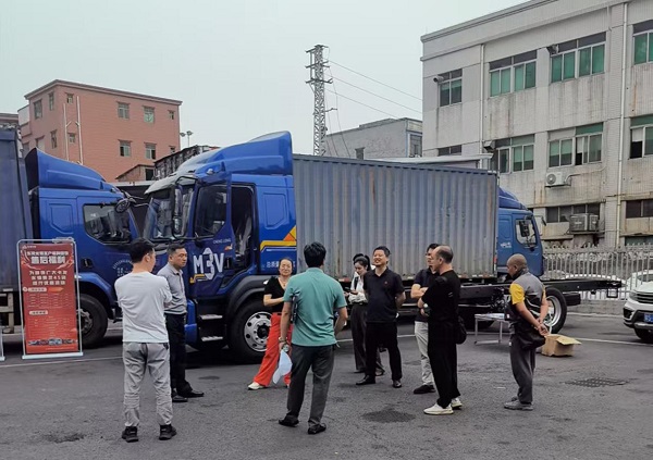 走出展厅，乘龙载货车上门抢滩终端市场